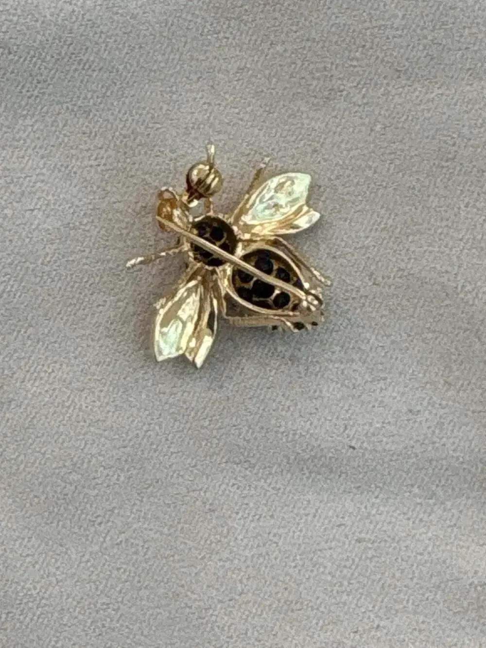 Vintage 14K Gold Sapphire Bee Brooch Pin